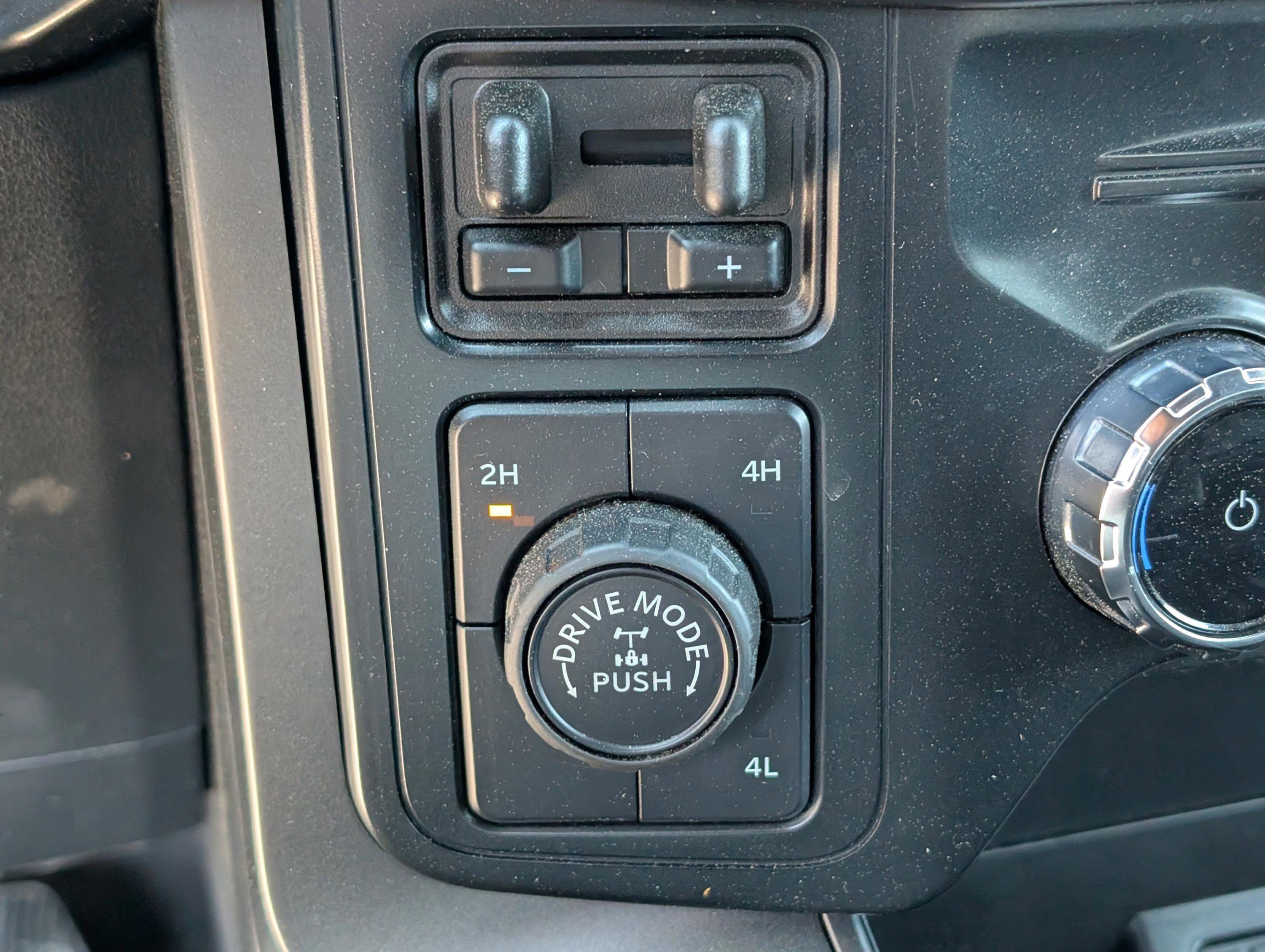 Used 2024 Ford F150 XLT w/ Equipment Group 302A MID image 28