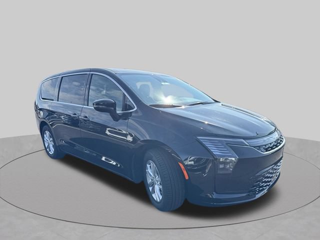 Used 2027 Chrysler Pacifica Select FWD image 3