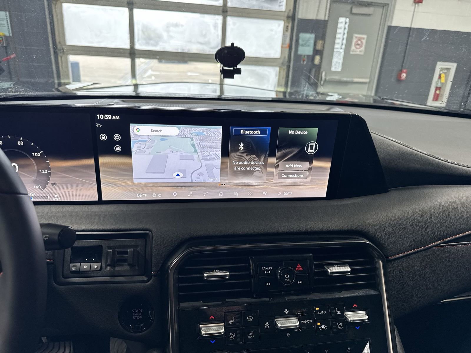 Certified 2025 Nissan Armada PRO-4X w/ Pro-4X Premium Package image 14