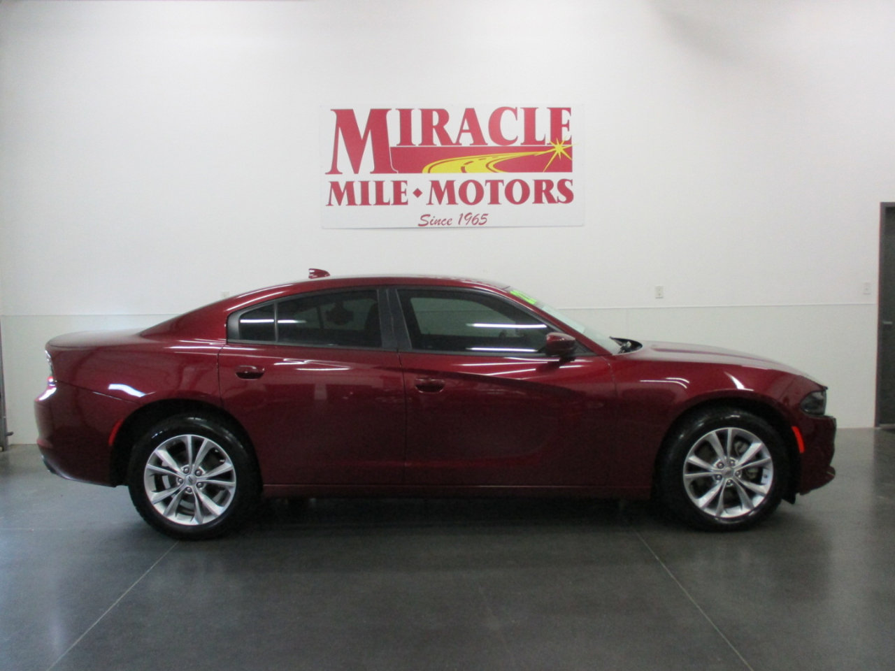 Used 2022 Dodge Charger SXT w/ Cold Weather Package image 4