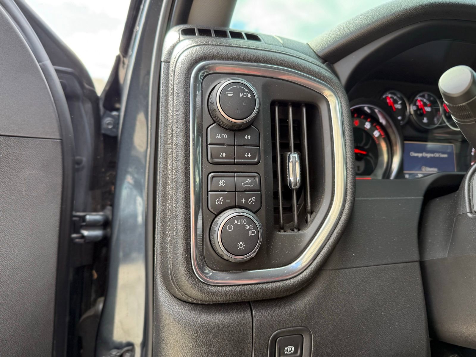 Used 2021 Chevrolet Silverado 1500 RST w/ All Star Edition Plus image 27