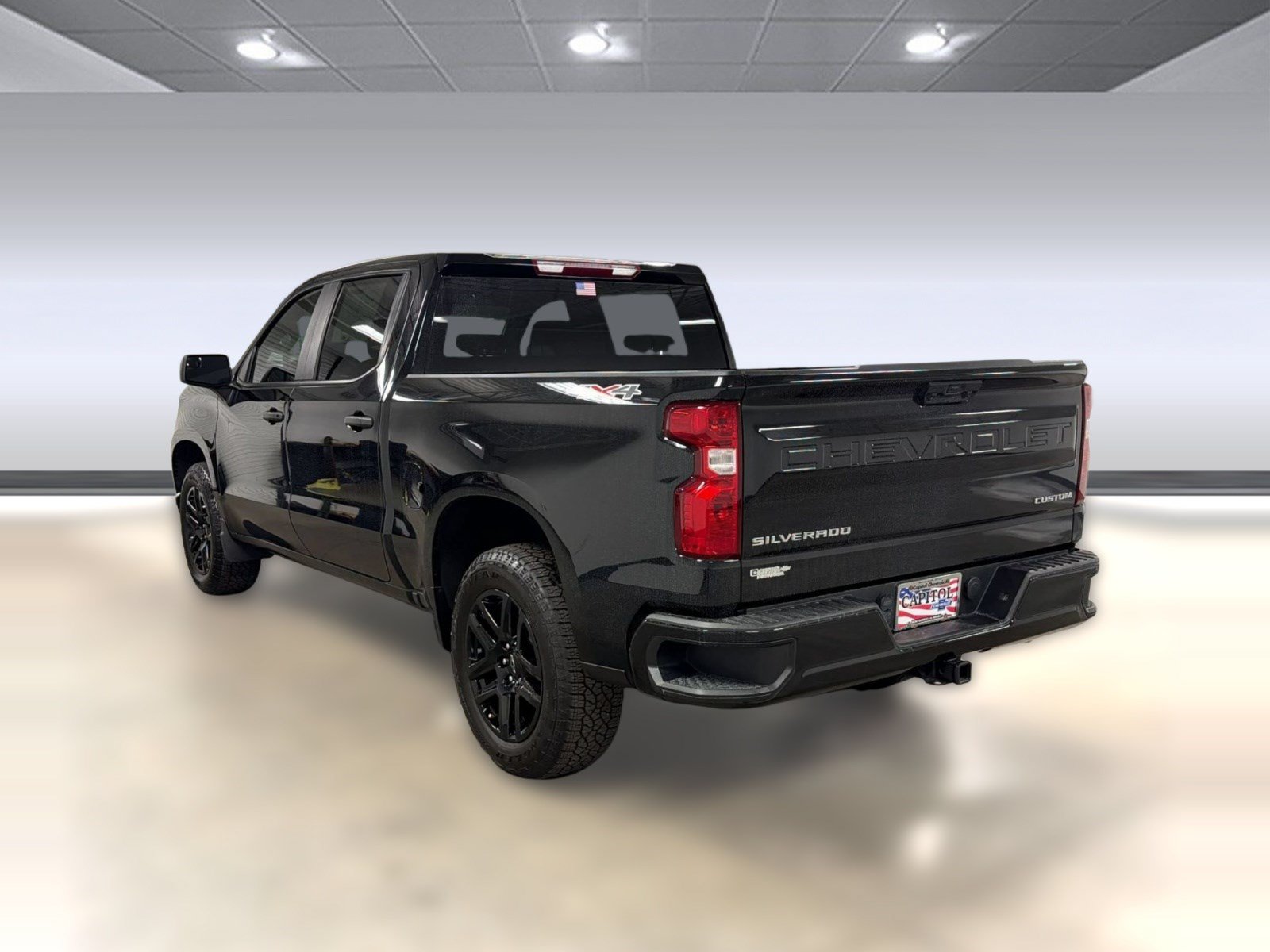 Used 2025 Chevrolet Silverado 1500 Custom AWD/4WD image 2