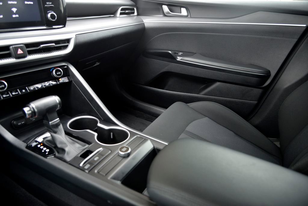 Used 2023 Kia K5 LXS image 27