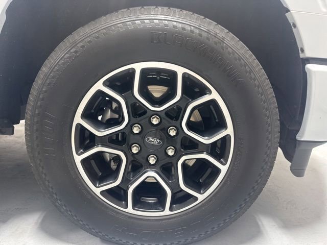 Used 2021 Ford F150 XLT w/ Equipment Group 302A High AWD/4WD image 4