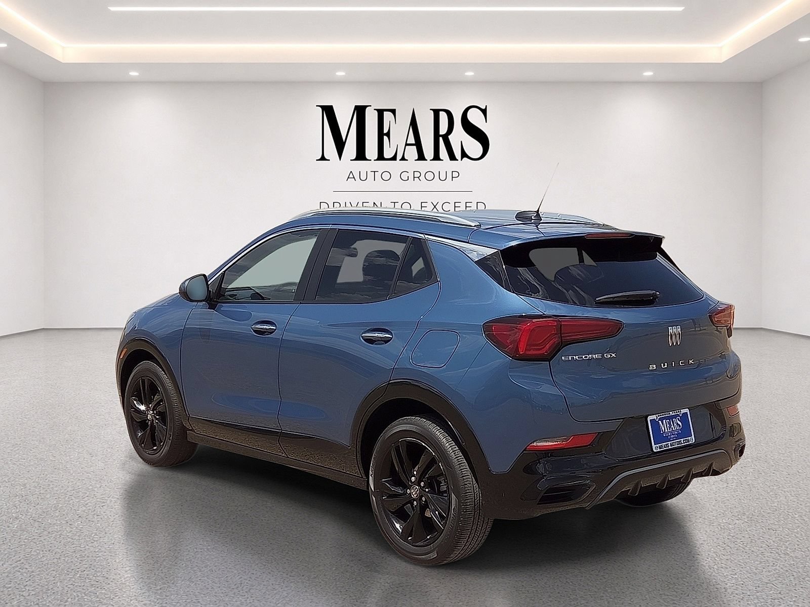 Used 2024 Buick Encore GX Sport Touring FWD image 3
