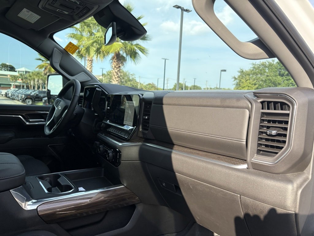 Used 2025 Chevrolet Silverado 2500 LT w/ Safety Package image 23