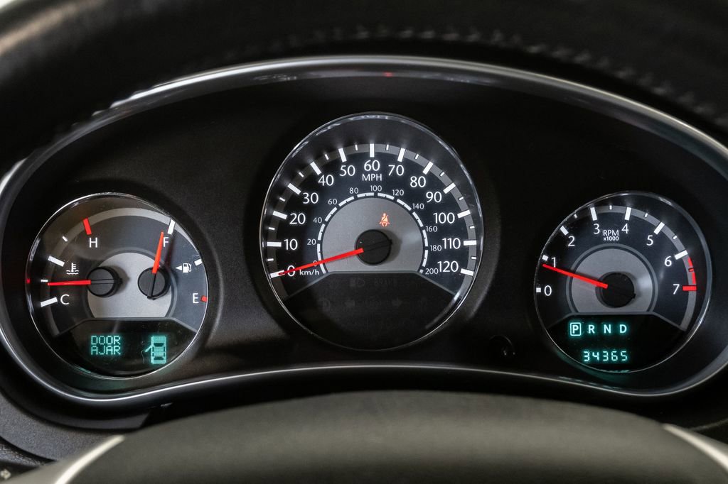 Used 2011 Chrysler 200 Limited FWD image 14