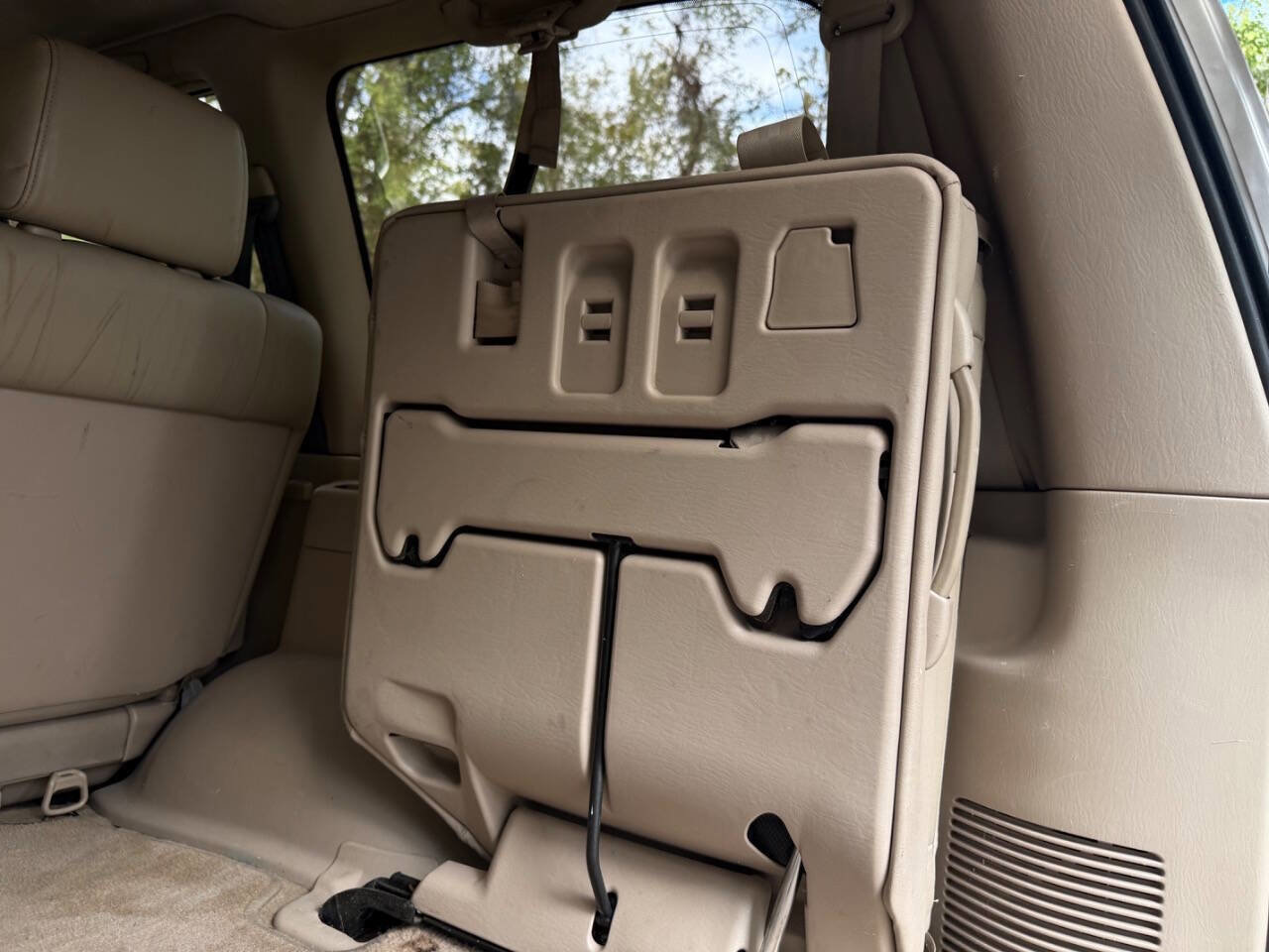 Used 2000 Toyota Land Cruiser Base AWD 4dr SUV image 74