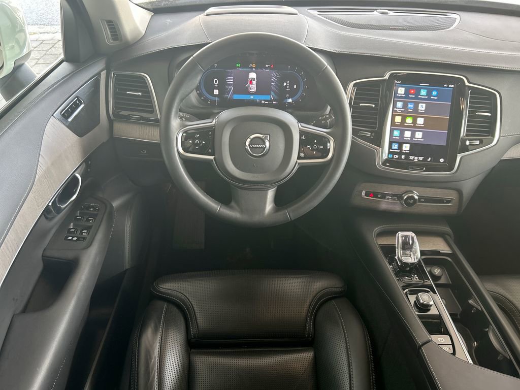 Used 2023 Volvo XC90 B6 Ultimate w/ Protection Package Premier image 44