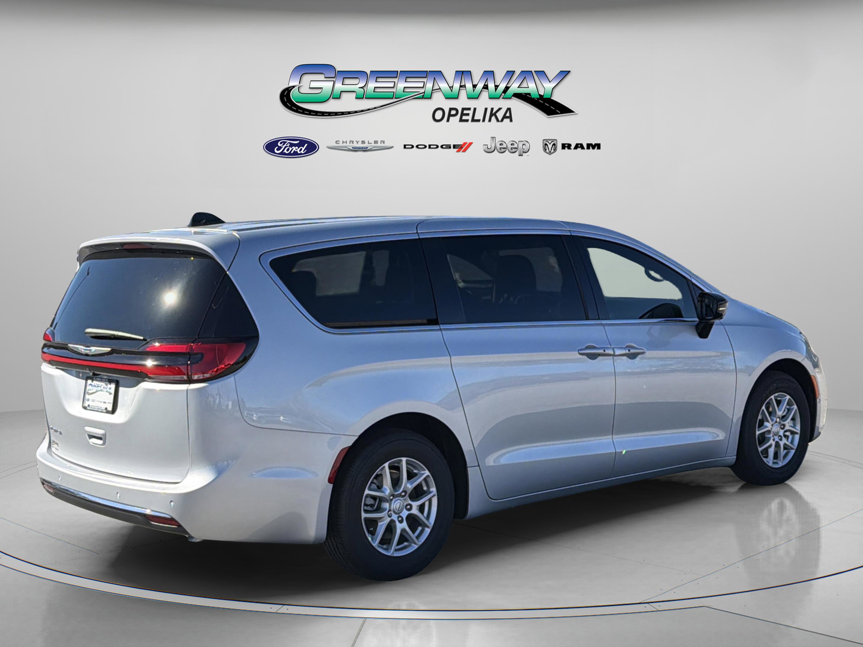 New 2026 Chrysler Pacifica Select FWD image 7