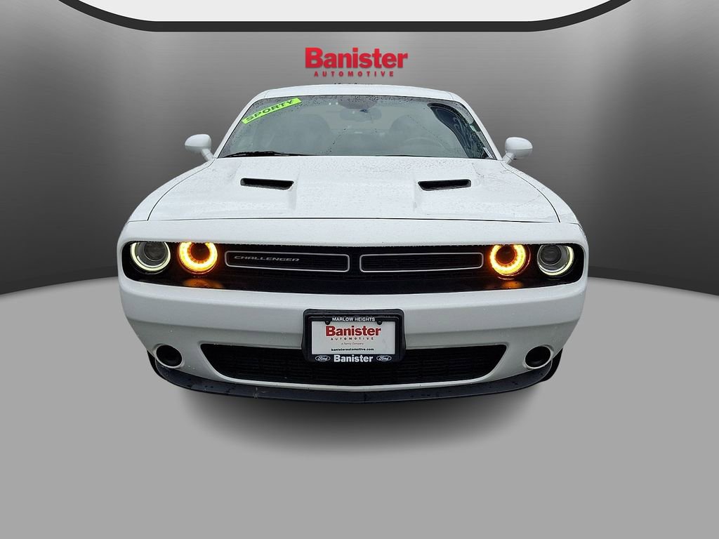 Used 2023 Dodge Challenger SXT RWD image 2