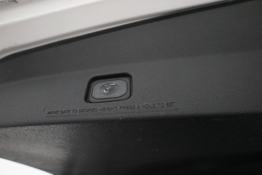 Used 2016 Ford Explorer XLT w/ Equipment Group 202A image 15