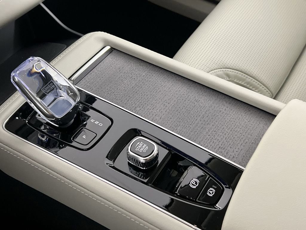 New 2026 Volvo XC90 T8 Ultra w/ Protection Package Premier image 19