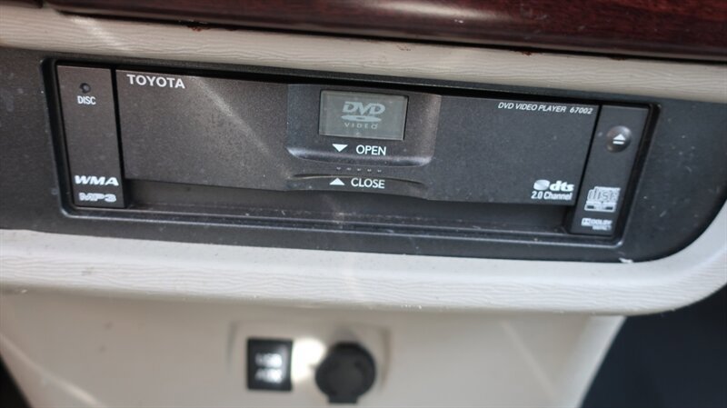 Used 2011 Toyota Sienna XLE w/ Premium Pkg FWD image 26