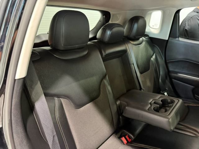 Used 2017 Jeep Compass Latitude w/ Popular Equipment Group image 27