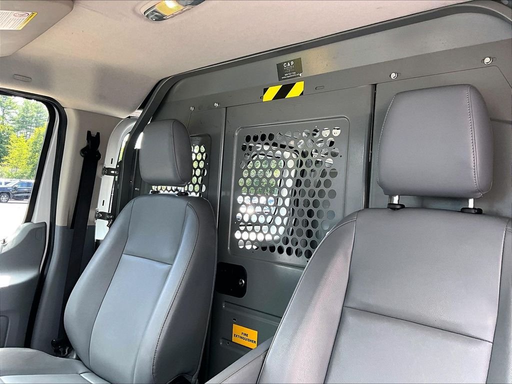 Used 2016 Ford Transit 250 130 Low Roof w/ Exterior Upgrade Package RWD image 15