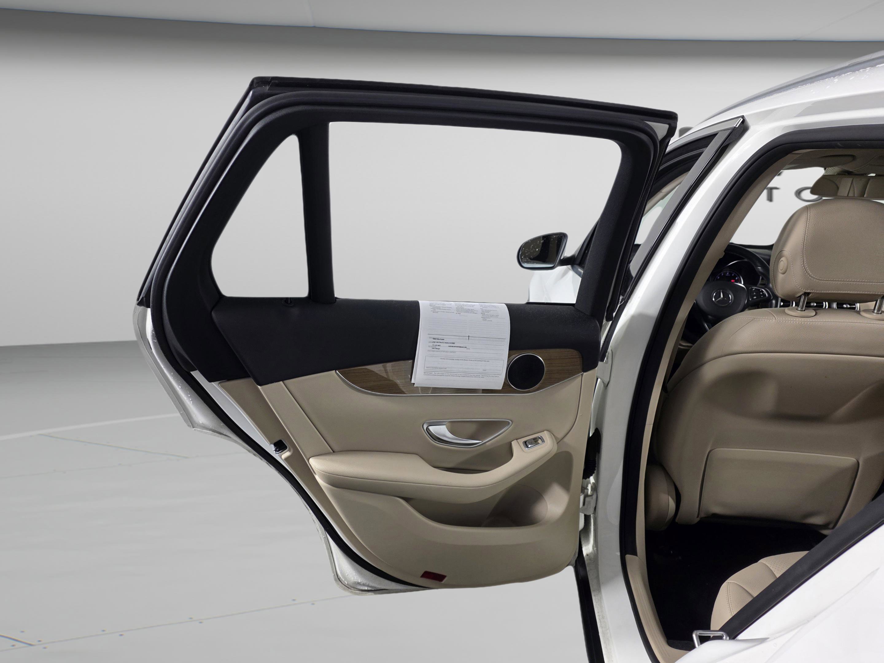 Used 2017 Mercedes-Benz GLC 300 image 27