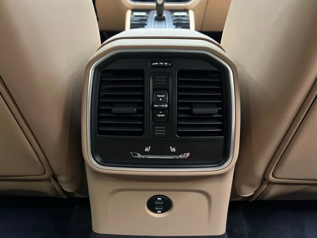 New 2026 Porsche Macan image 15