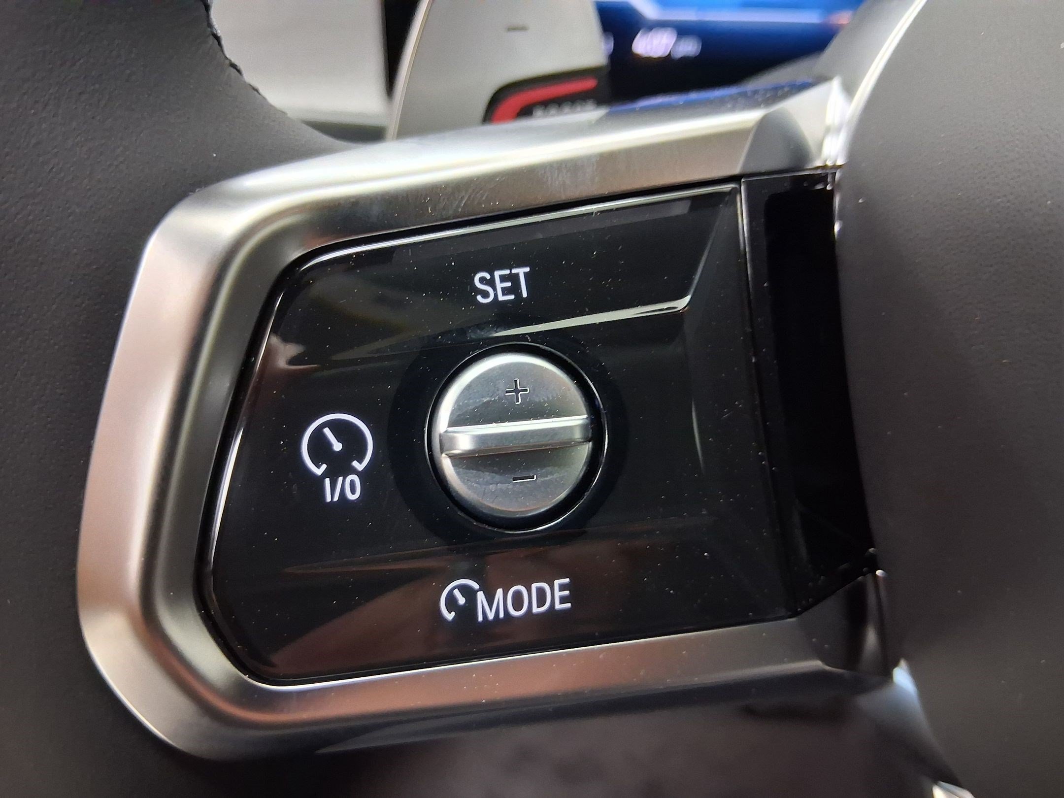 New 2026 BMW 750e xDrive w/ Premium Package AWD/4WD image 16