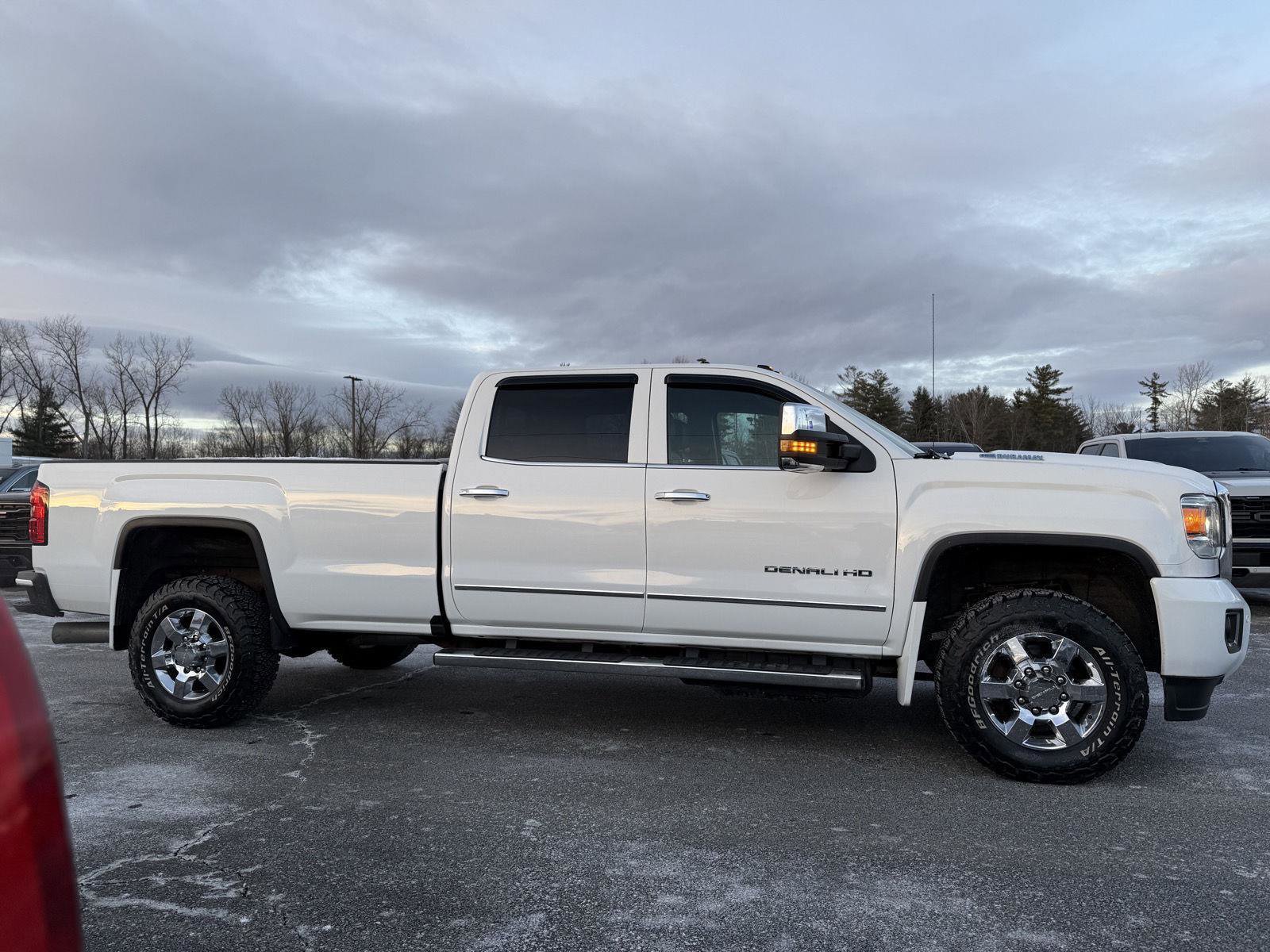 Used 2017 GMC Sierra 3500 Denali w/ Duramax Plus Package image 4
