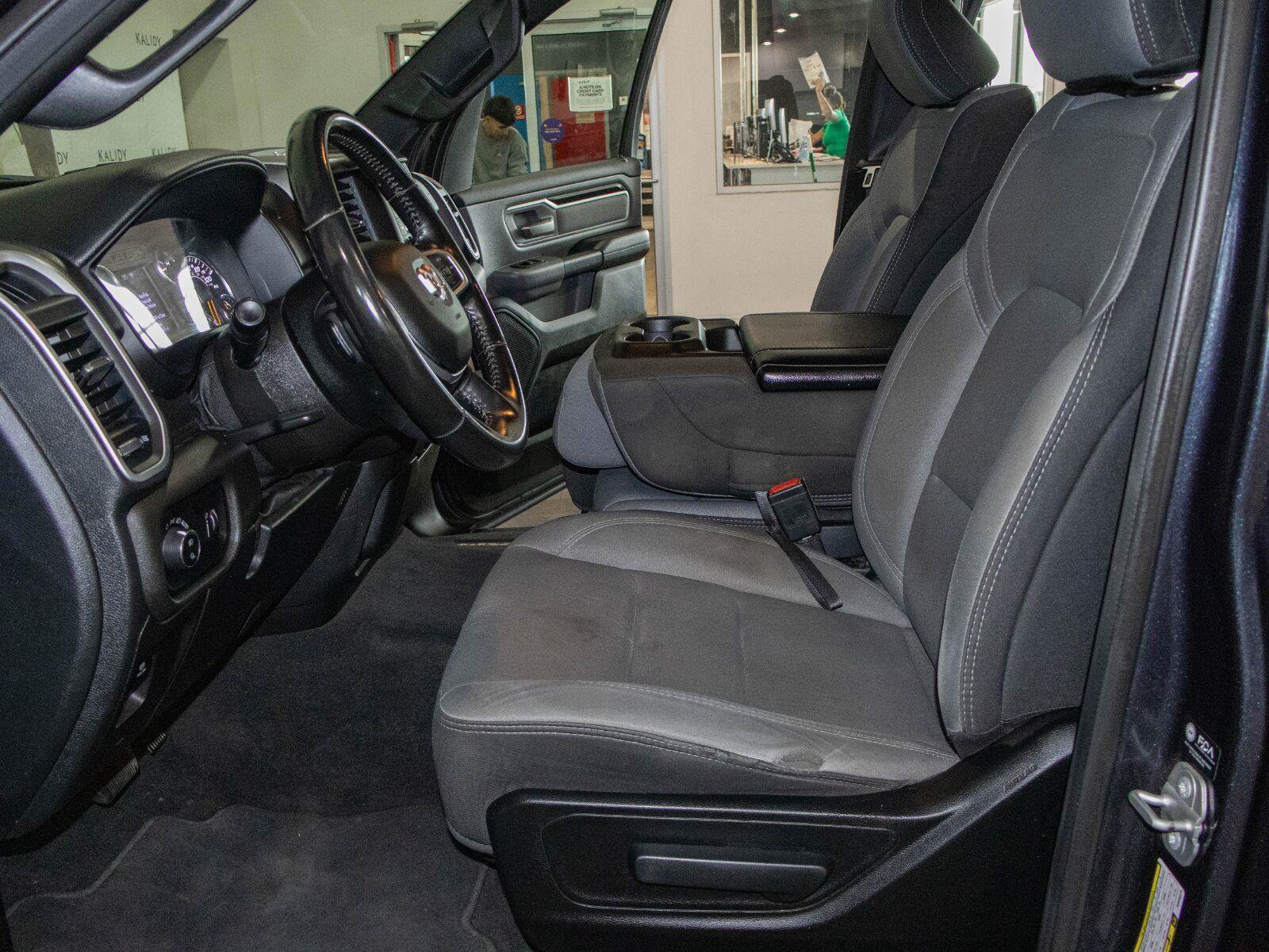 Used 2021 RAM 1500 Big Horn AWD/4WD image 7