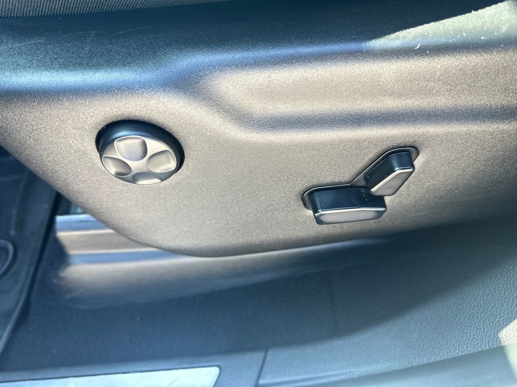 Used 2019 Jeep Grand Cherokee Limited image 27