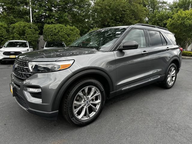 Certified 2022 Ford Explorer XLT w/ Equipment Group 202A AWD/4WD image 9