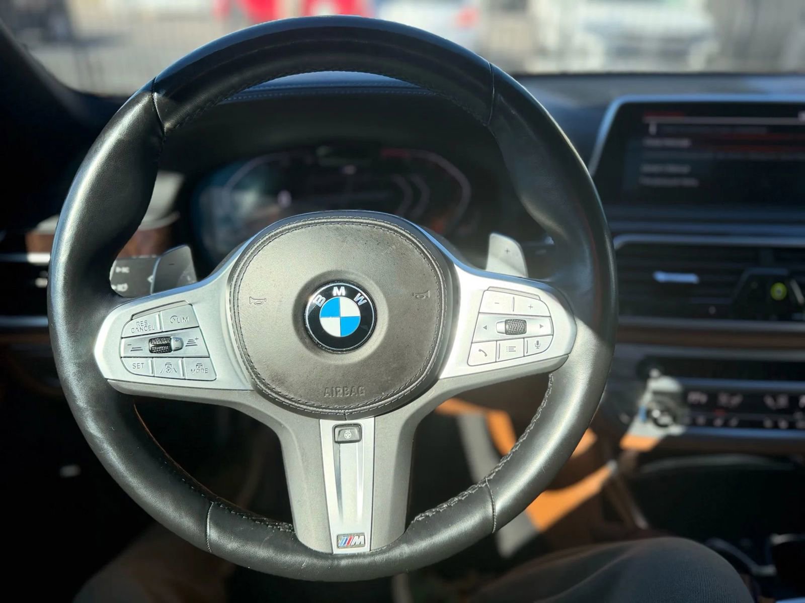 Used 2022 BMW 750i xDrive w/ Executive Package AWD/4WD image 30