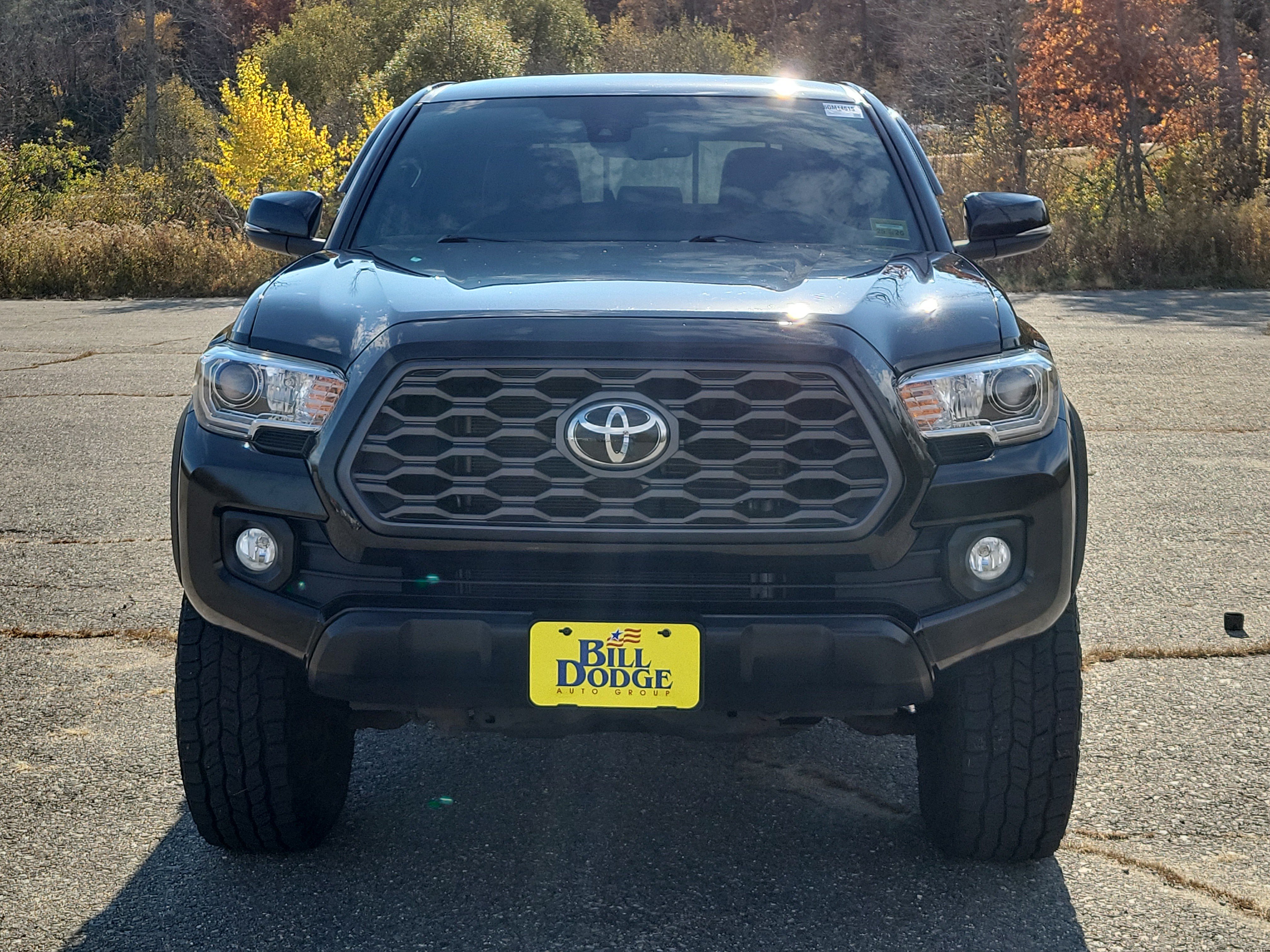 Used 2020 Toyota Tacoma TRD Off-Road w/ Technology Package AWD/4WD image 2