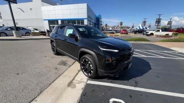 Used 2025 Chevrolet Equinox RS w/ Convenience Package III image 2