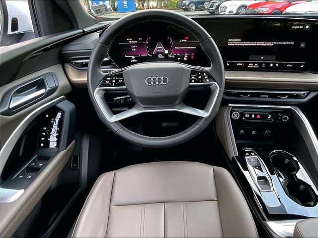 Used 2025 Audi Q5 Premium w/ 19" Wheel Package AWD/4WD image 11