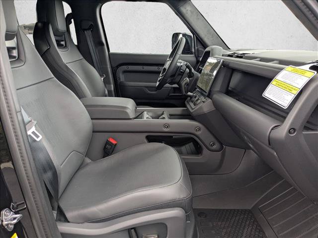 New 2026 Land Rover Defender 110 OCTA AWD/4WD image 17