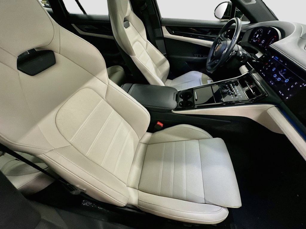 Certified 2024 Porsche Panamera 4 AWD/4WD image 29