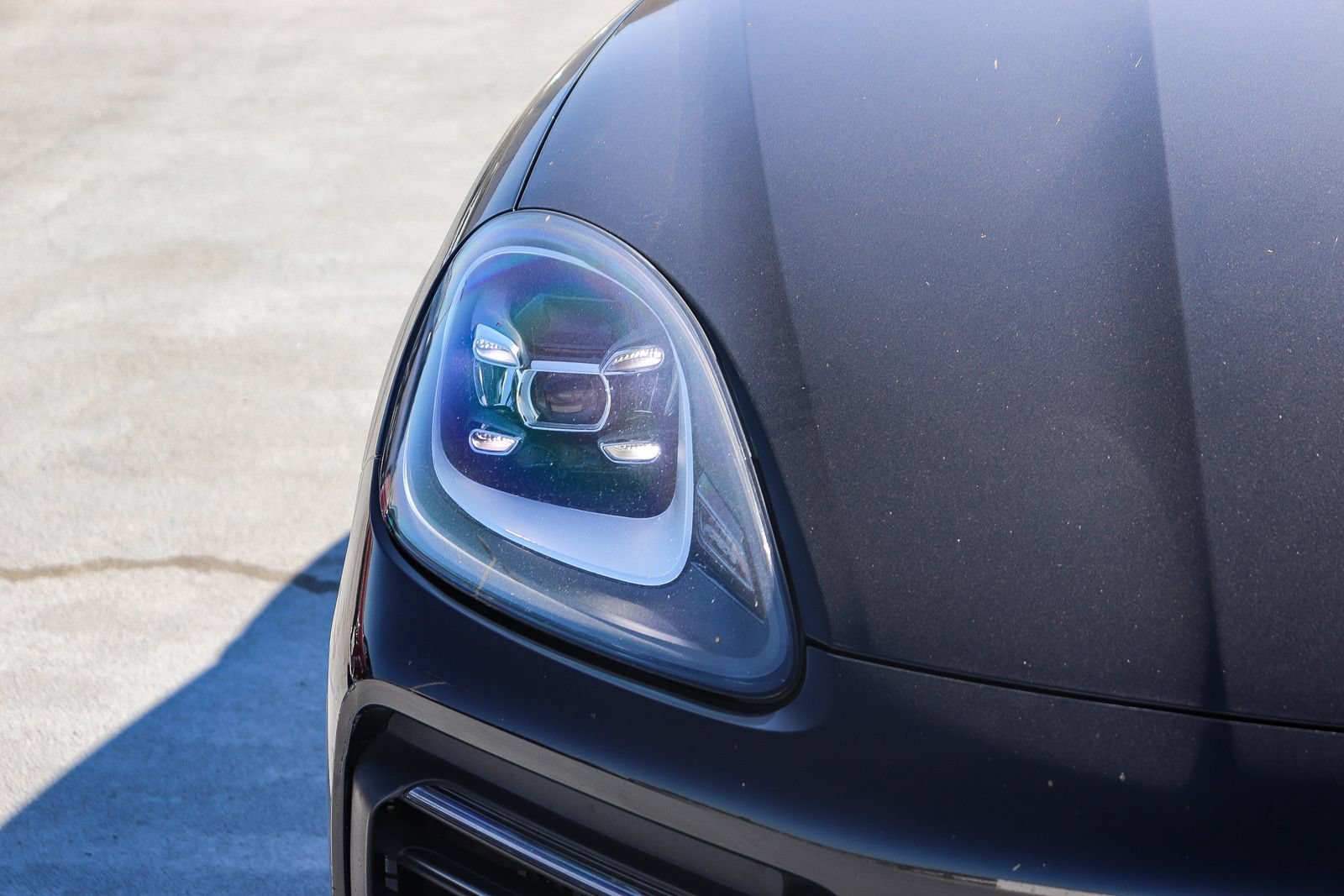 Used 2023 Porsche Cayenne AWD/4WD image 11