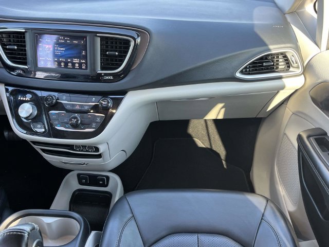 Used 2021 Chrysler Voyager Lxi FWD image 18