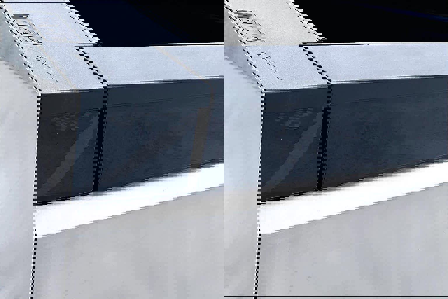 Used 2025 Tesla Cybertruck AWD Crew Cab image 27