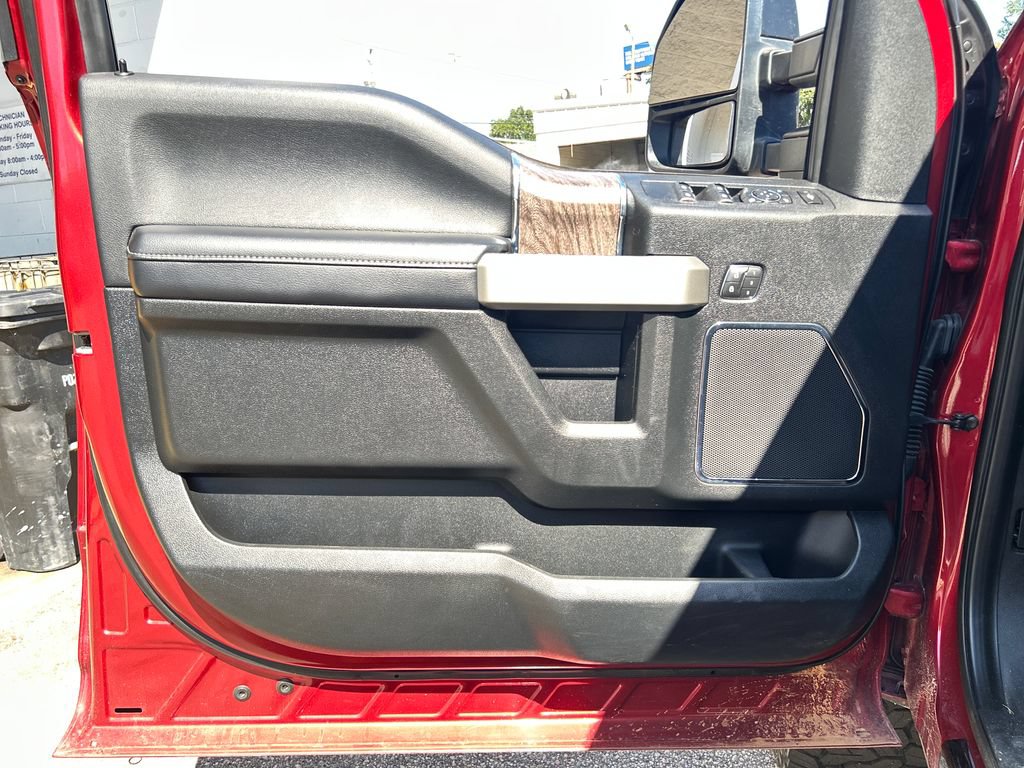 Used 2019 Ford F250 Lariat w/ Lariat Ultimate Package AWD/4WD image 7