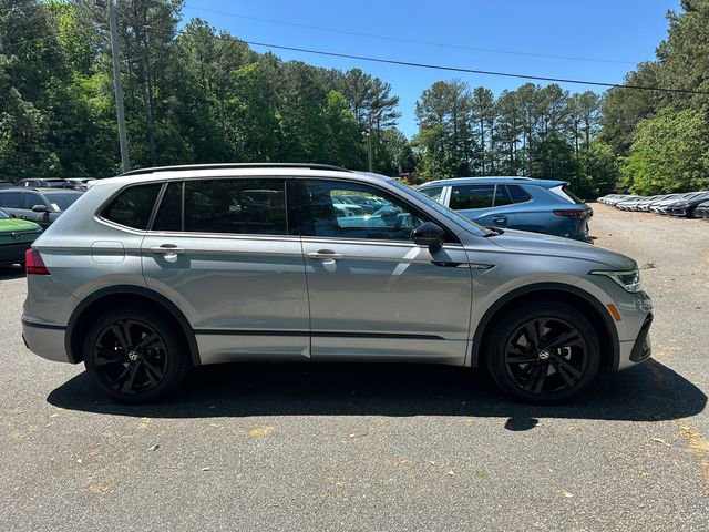 Used 2023 Volkswagen Tiguan SE R-Line image 4