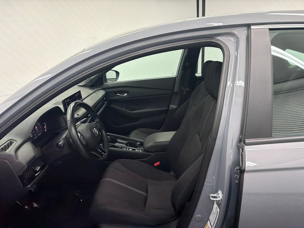 Used 2023 Honda Accord Sport image 9