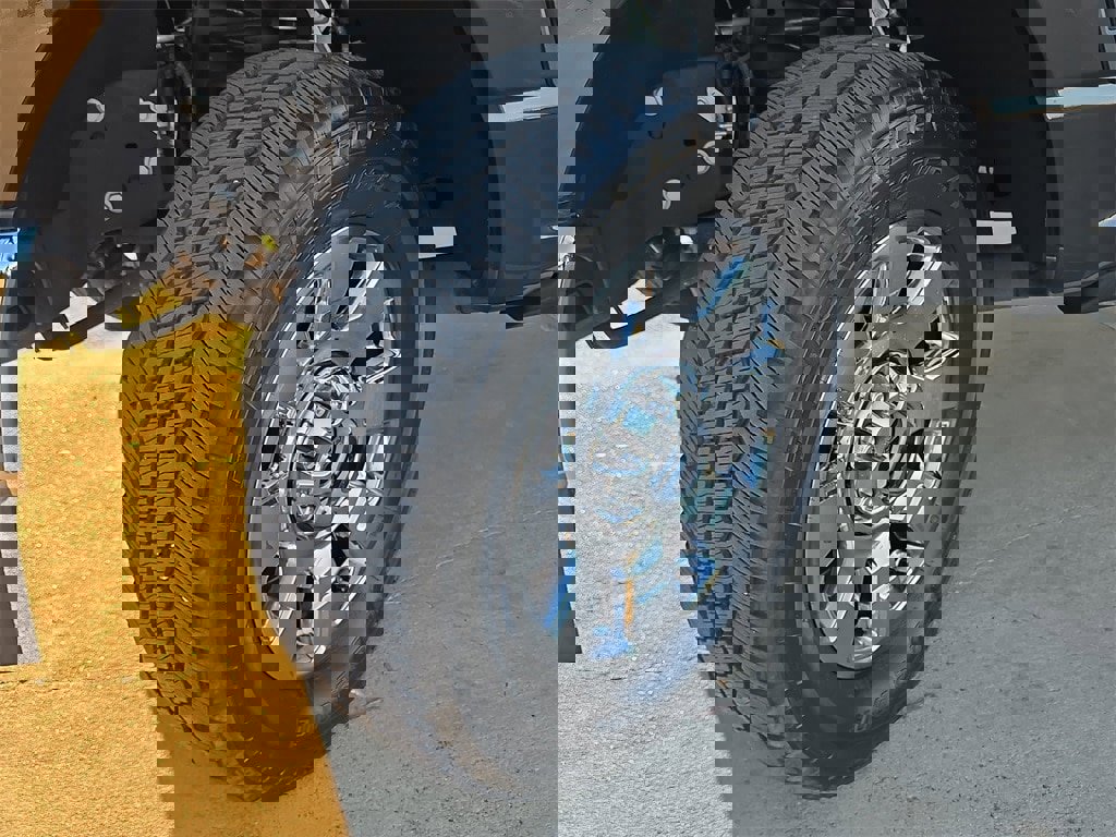 Used 2024 Ford F350 King Ranch w/ Chrome Package image 28