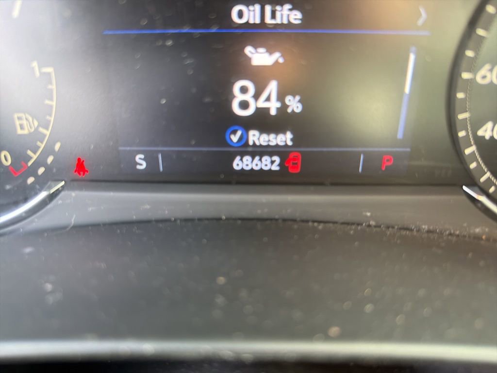 Used 2023 Cadillac XT4 Premium Luxury image 8