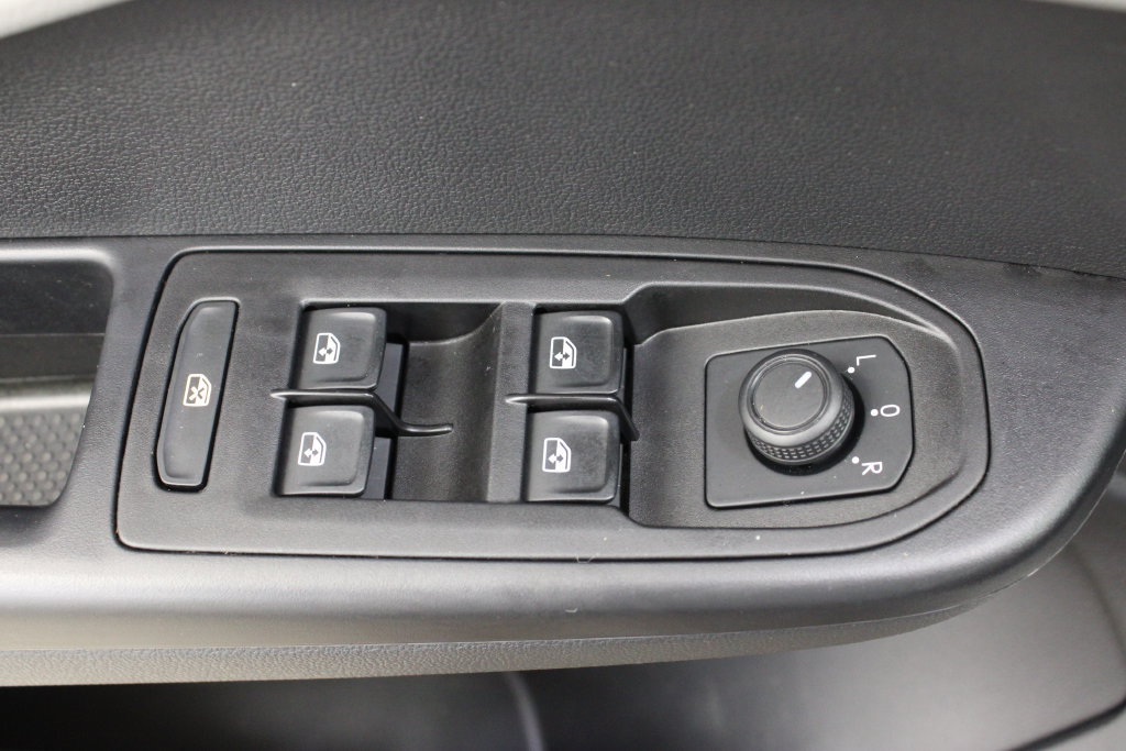Used 2023 Volkswagen Taos S FWD image 17
