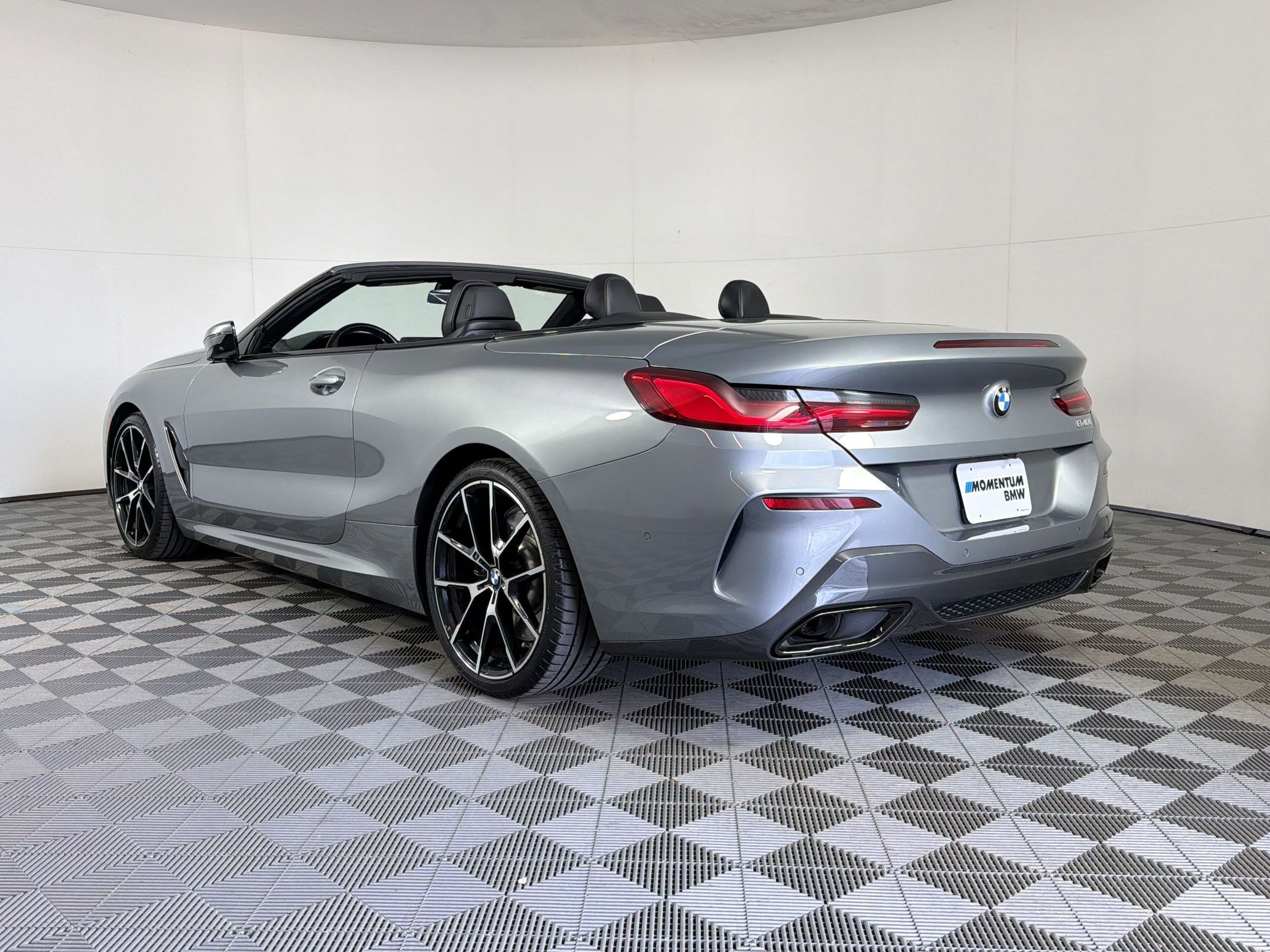 Used 2023 BMW 840i Convertible w/ Comfort Seating Package image 3