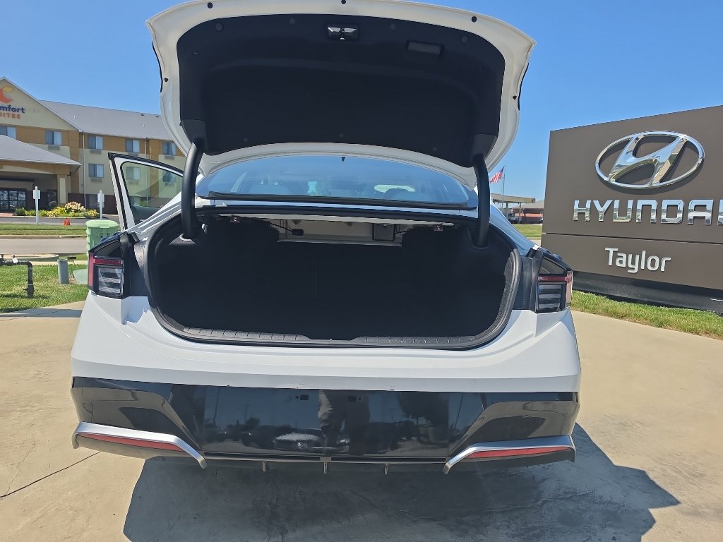 Certified 2025 Hyundai Sonata SEL FWD image 16