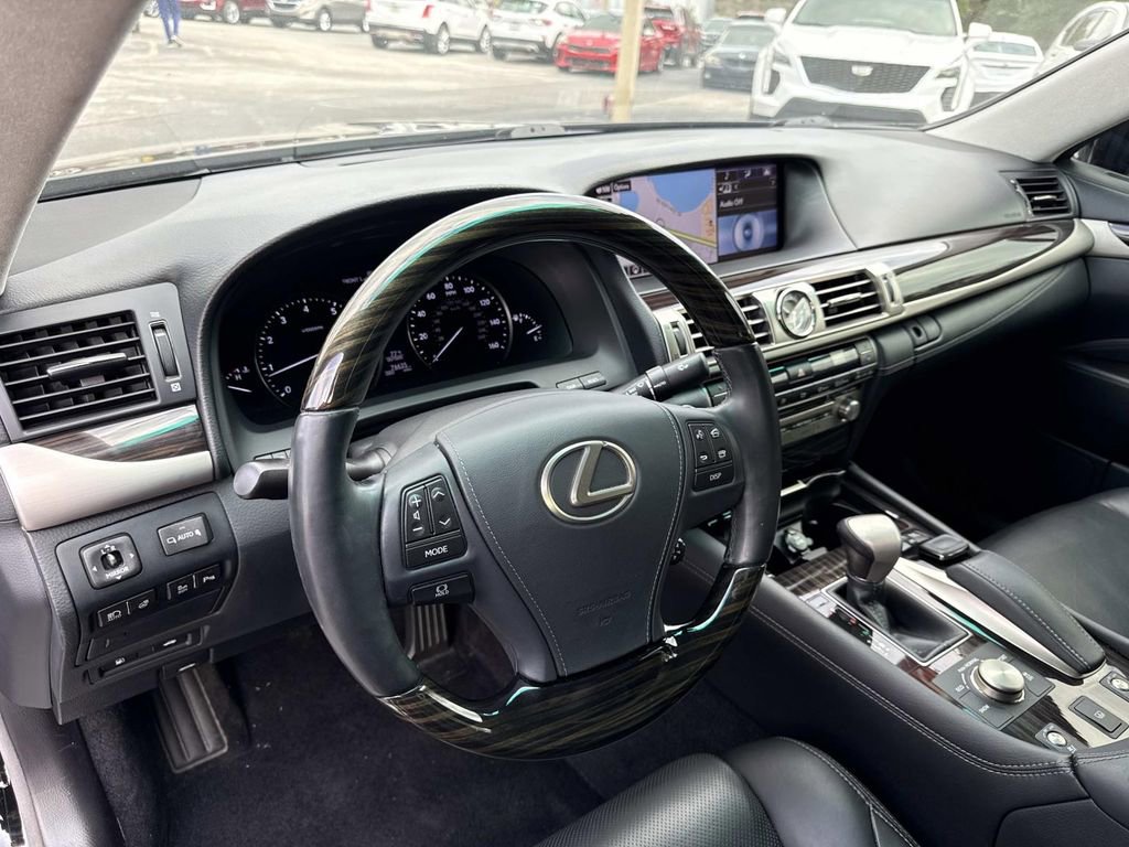 Used 2015 Lexus LS 460 L image 33