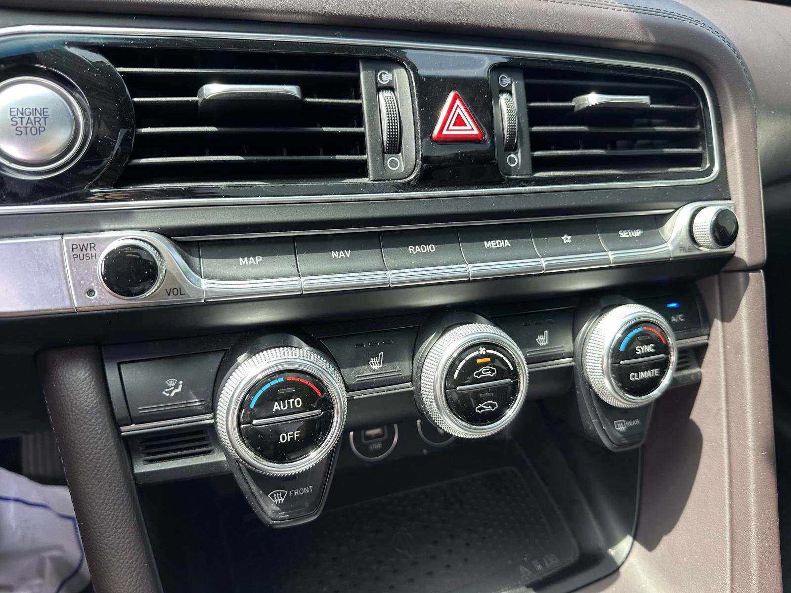 Used 2022 Genesis G70 2.0T w/ Prestige Package image 24