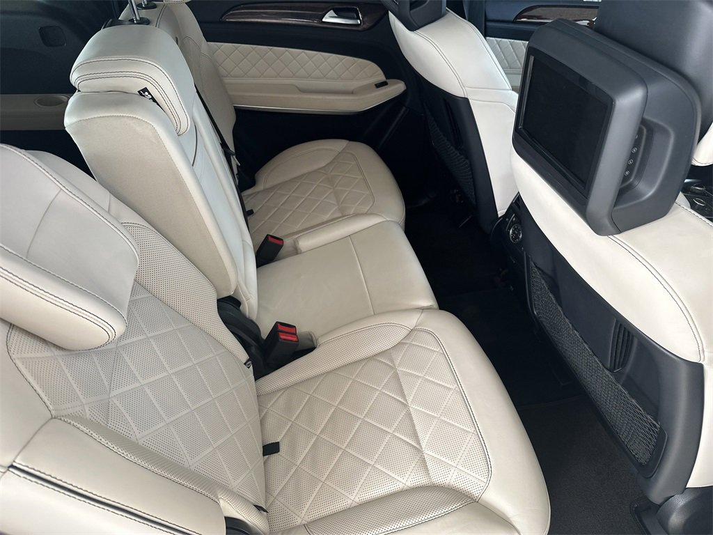 Used 2019 Mercedes-Benz GLS 550 4MATIC image 34