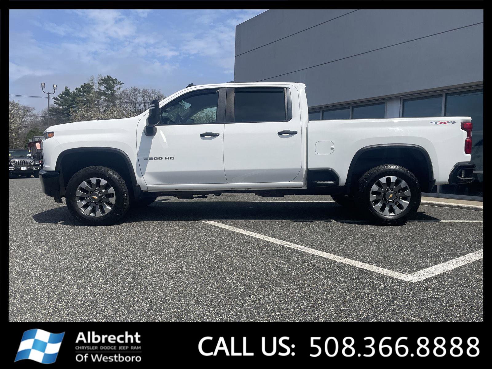 Used 2023 Chevrolet Silverado 2500 Custom w/ Custom Value Package image 2