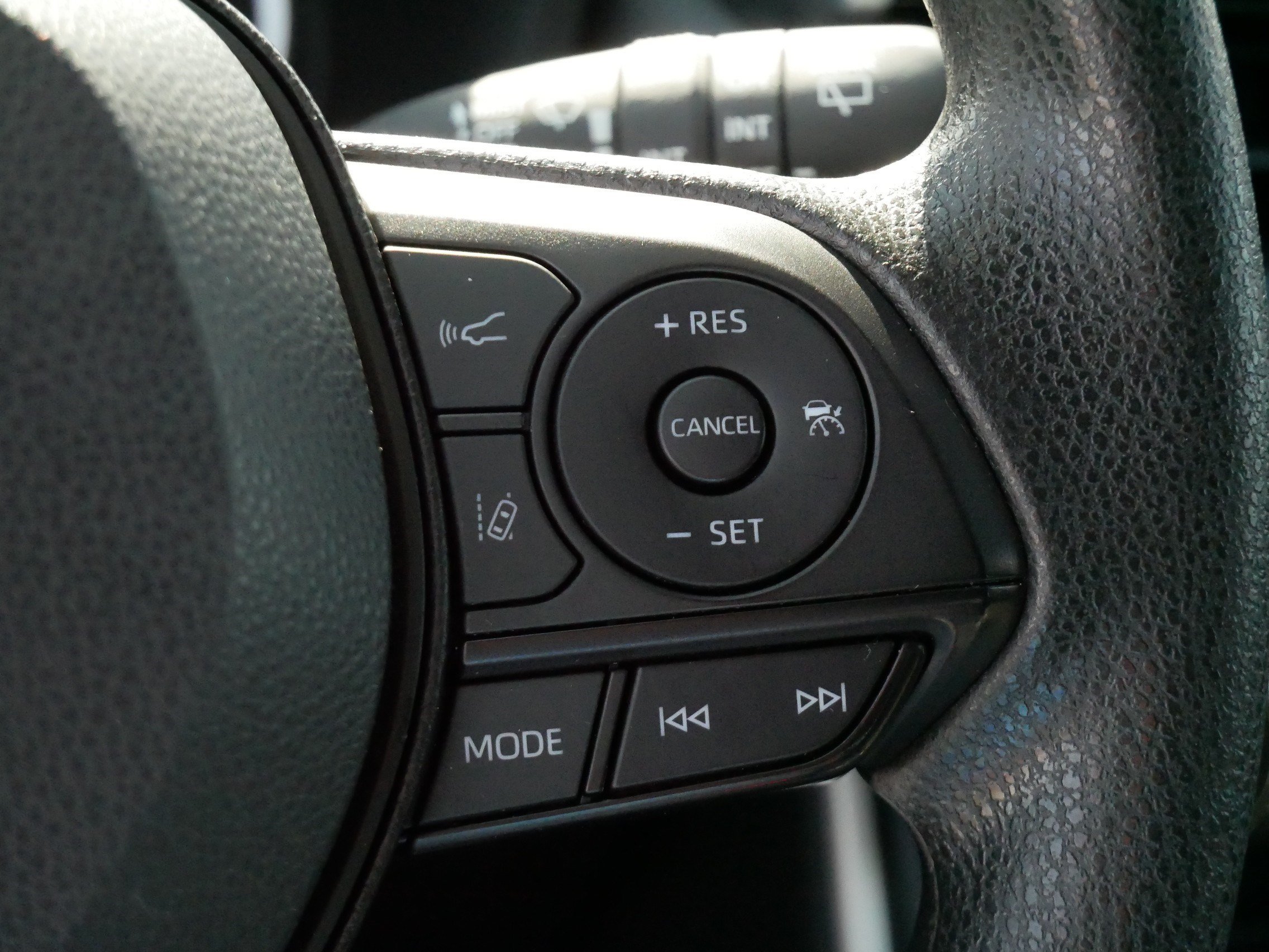 Certified 2025 Toyota RAV4 XLE AWD/4WD image 25
