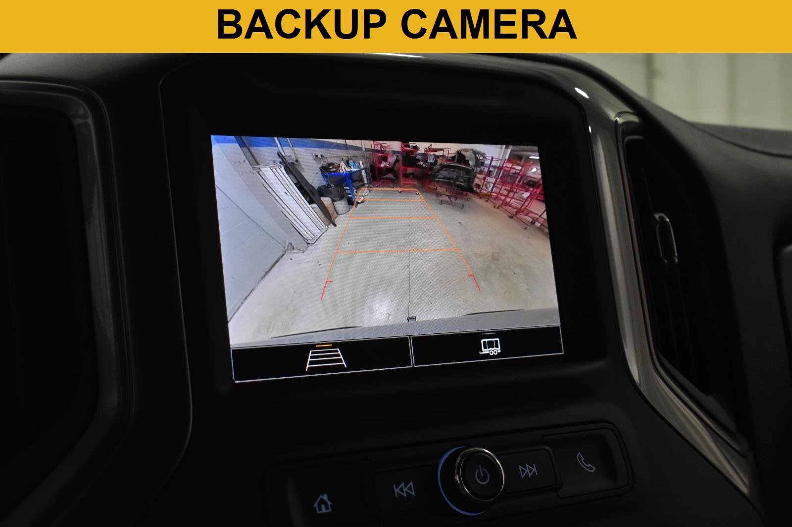 Used 2022 Chevrolet Silverado 1500 Custom w/ LPO, Dark Essentials Package AWD/4WD image 4